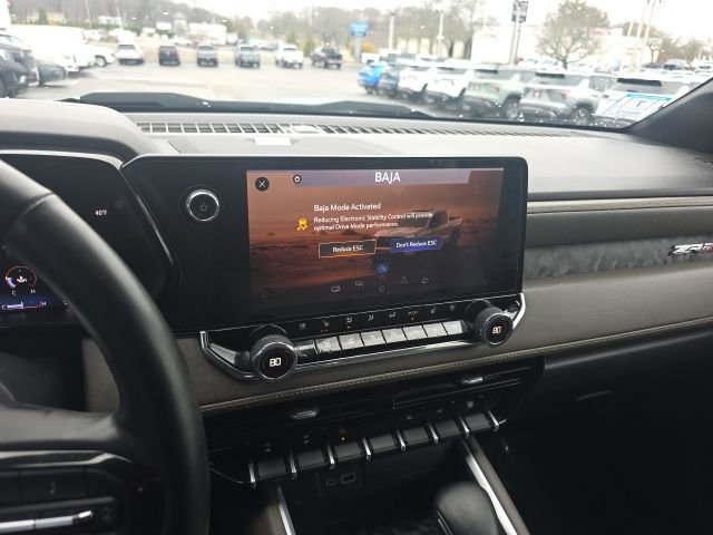 Used 2023 Chevrolet Colorado ZR2 w/ ZR2 Convenience Package III image 26