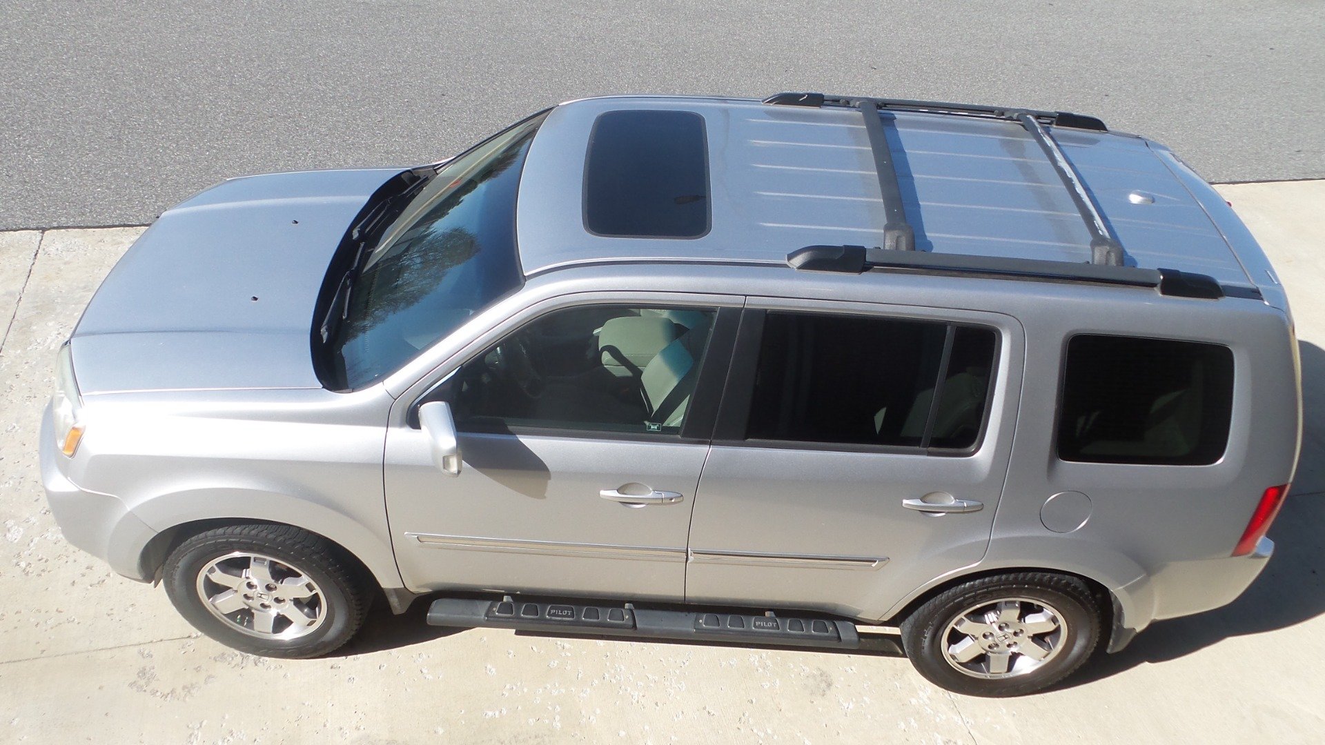 Used 2010 Honda Pilot Touring image 31