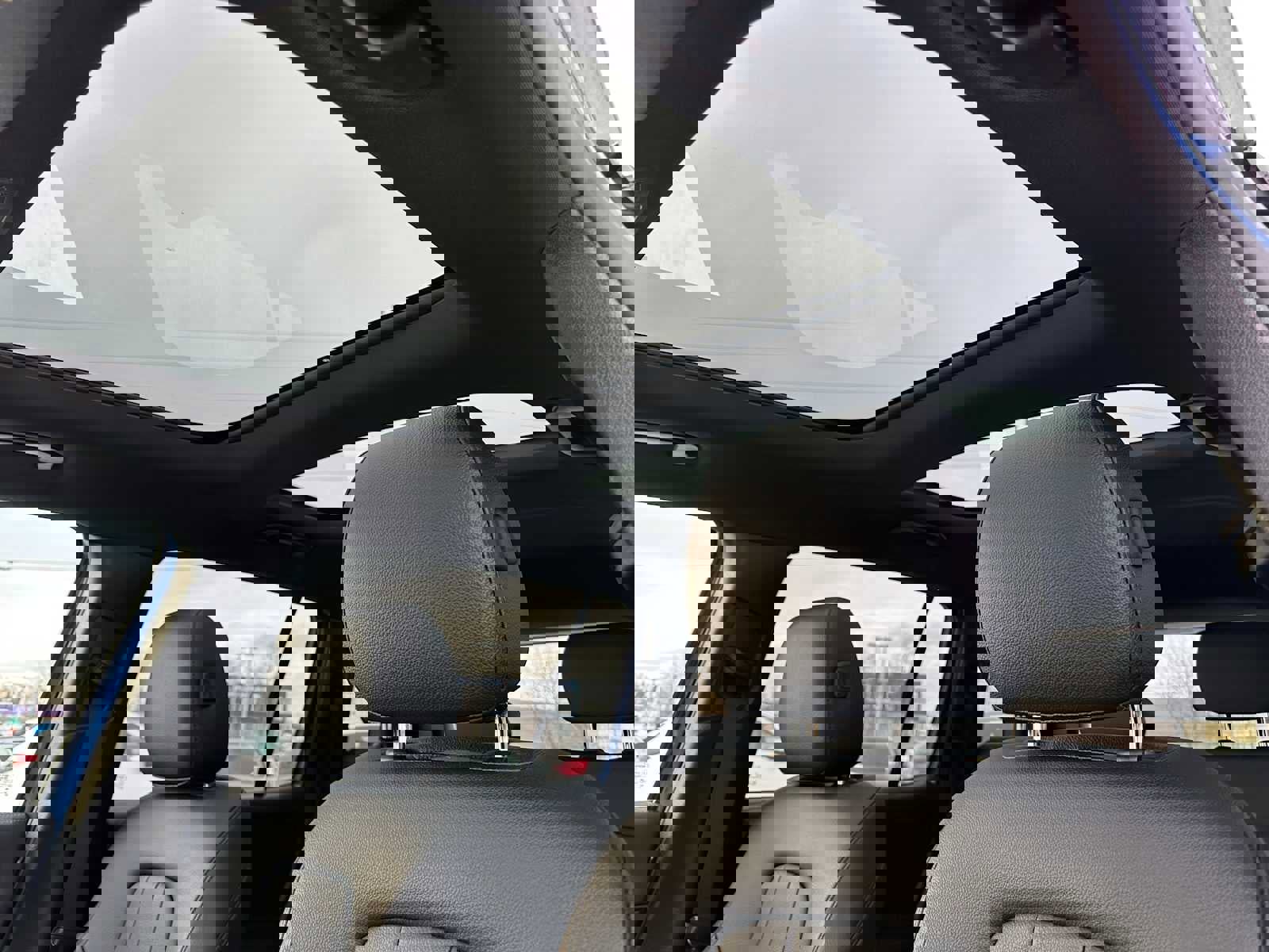 Used 2024 Mercedes-Benz GLB 250 4MATIC image 22