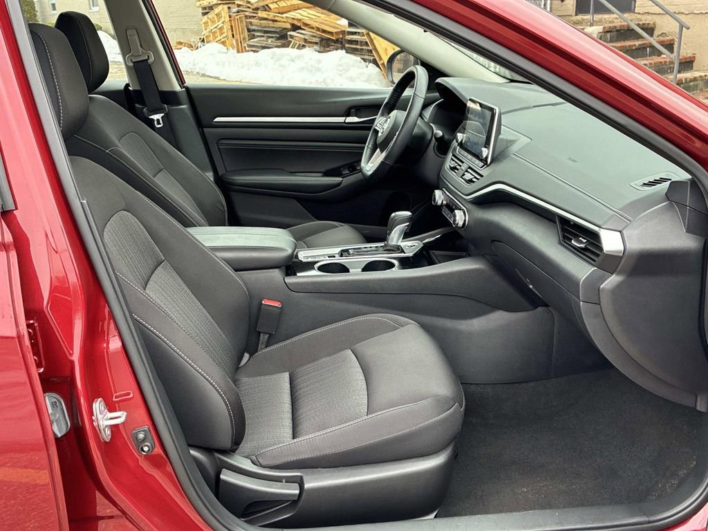 Certified 2021 Nissan Altima 2.5 SV w/ SV Premium Package image 10
