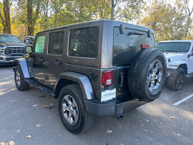 Used 2016 Jeep Wrangler Unlimited Sahara w/ Connectivity Group AWD/4WD image 23