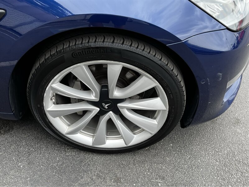 Used 2018 Tesla Model 3 Long Range RWD image 10