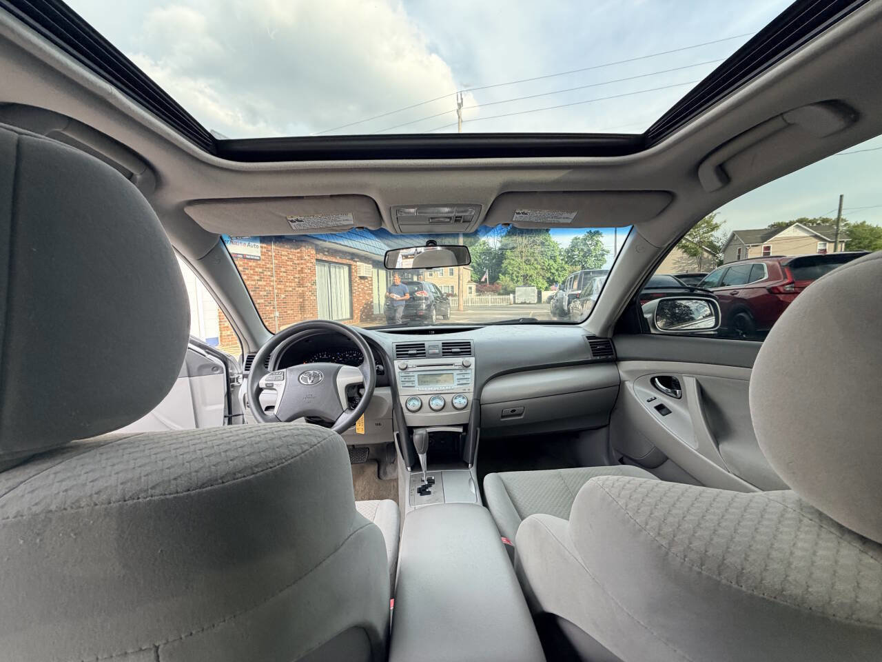 Used 2009 Toyota Camry LE FWD image 18