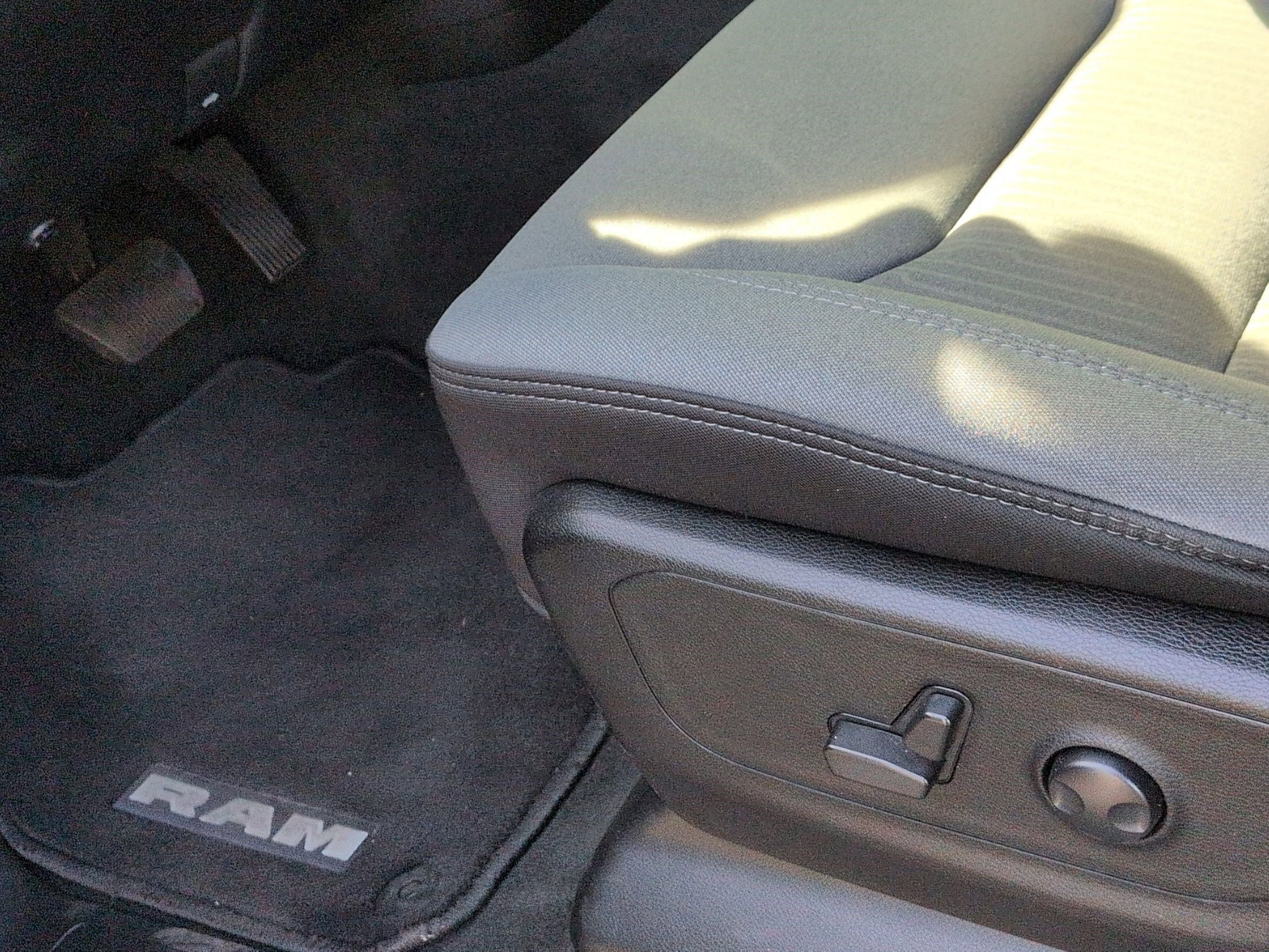 Used 2022 RAM 1500 Big Horn image 17