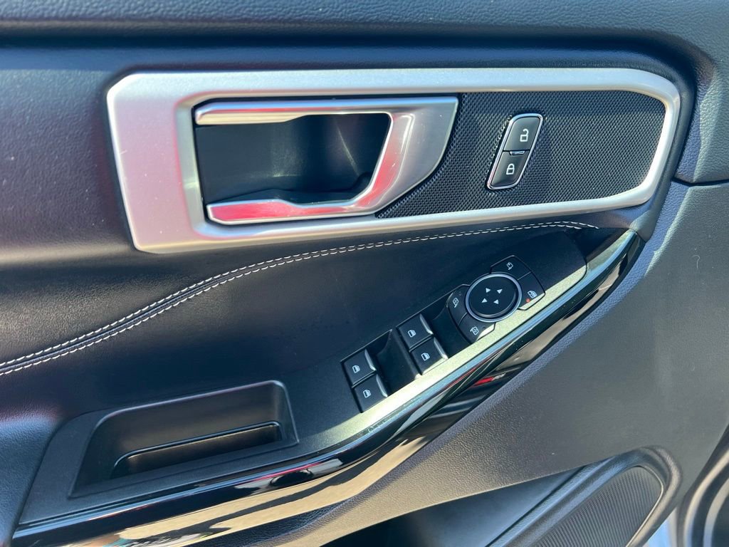 Used 2022 Ford Explorer ST w/ ST Street Pack image 18