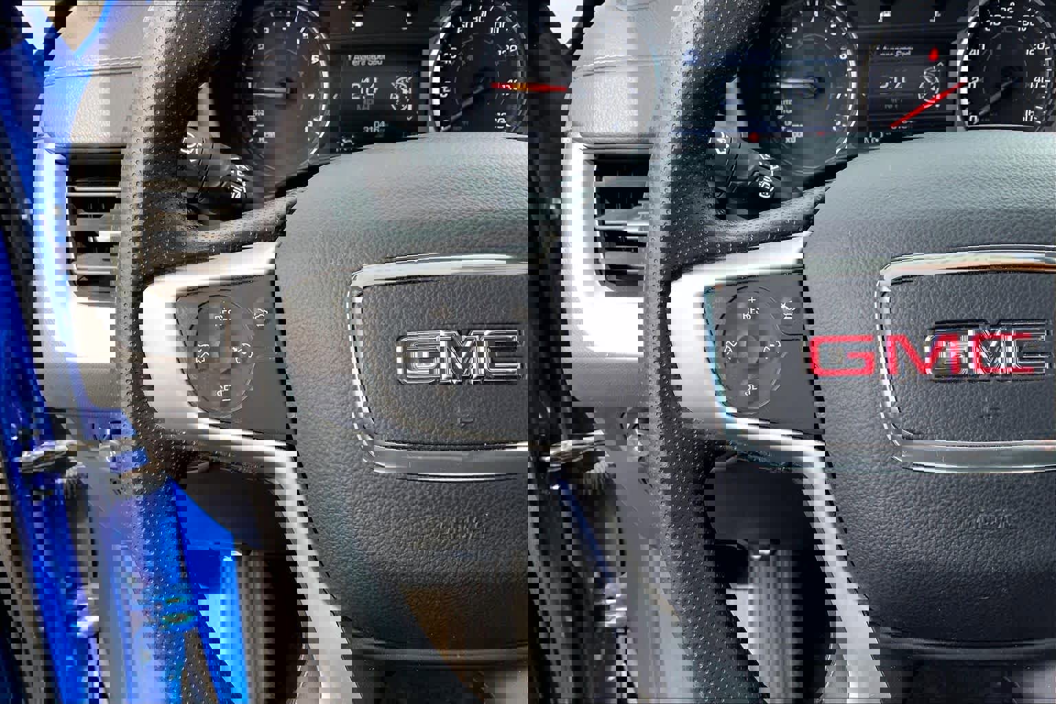 Used 2024 GMC Terrain SLE w/ Elevation Edition image 24