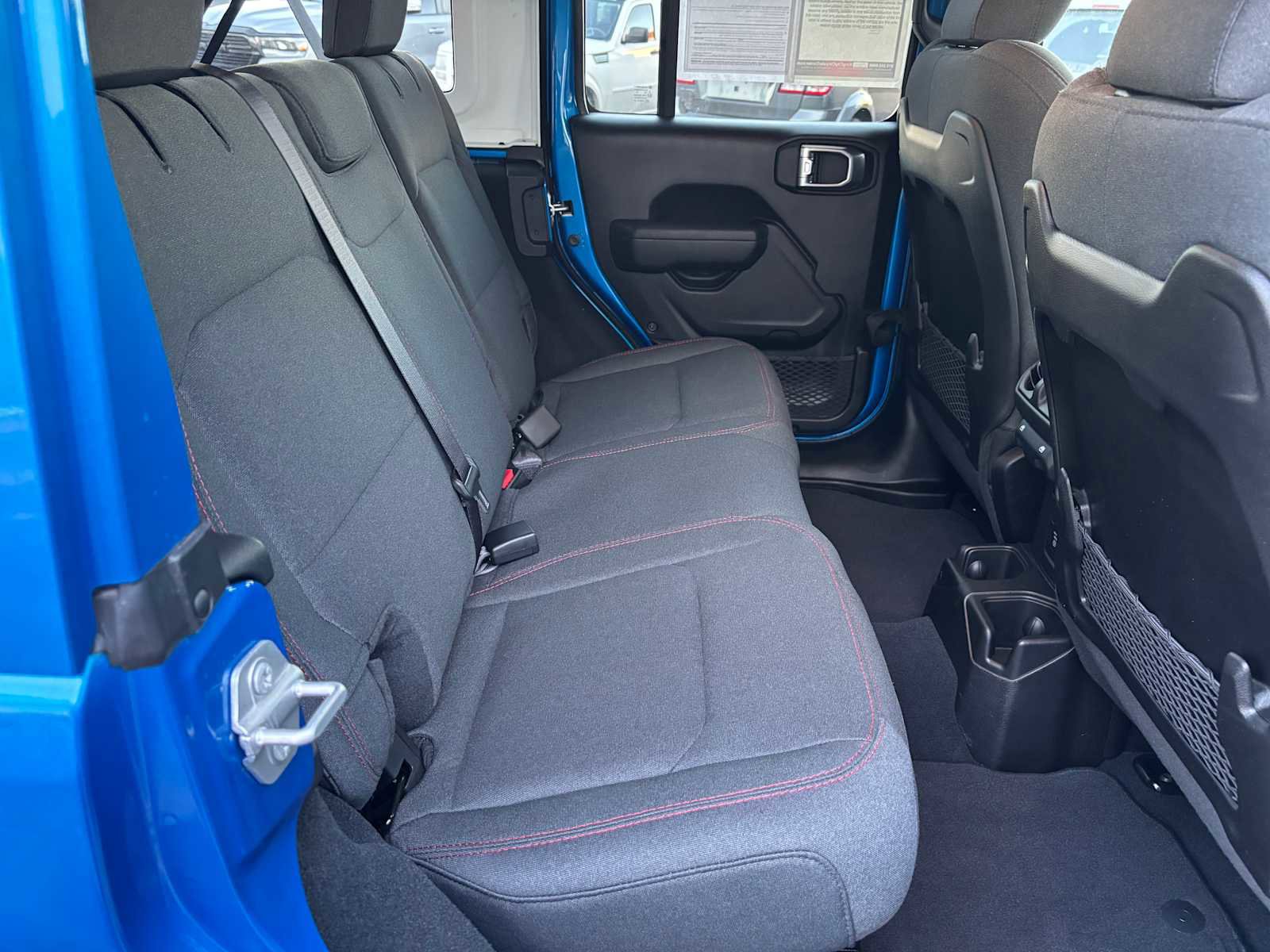 Used 2024 Jeep Wrangler Unlimited Rubicon image 12