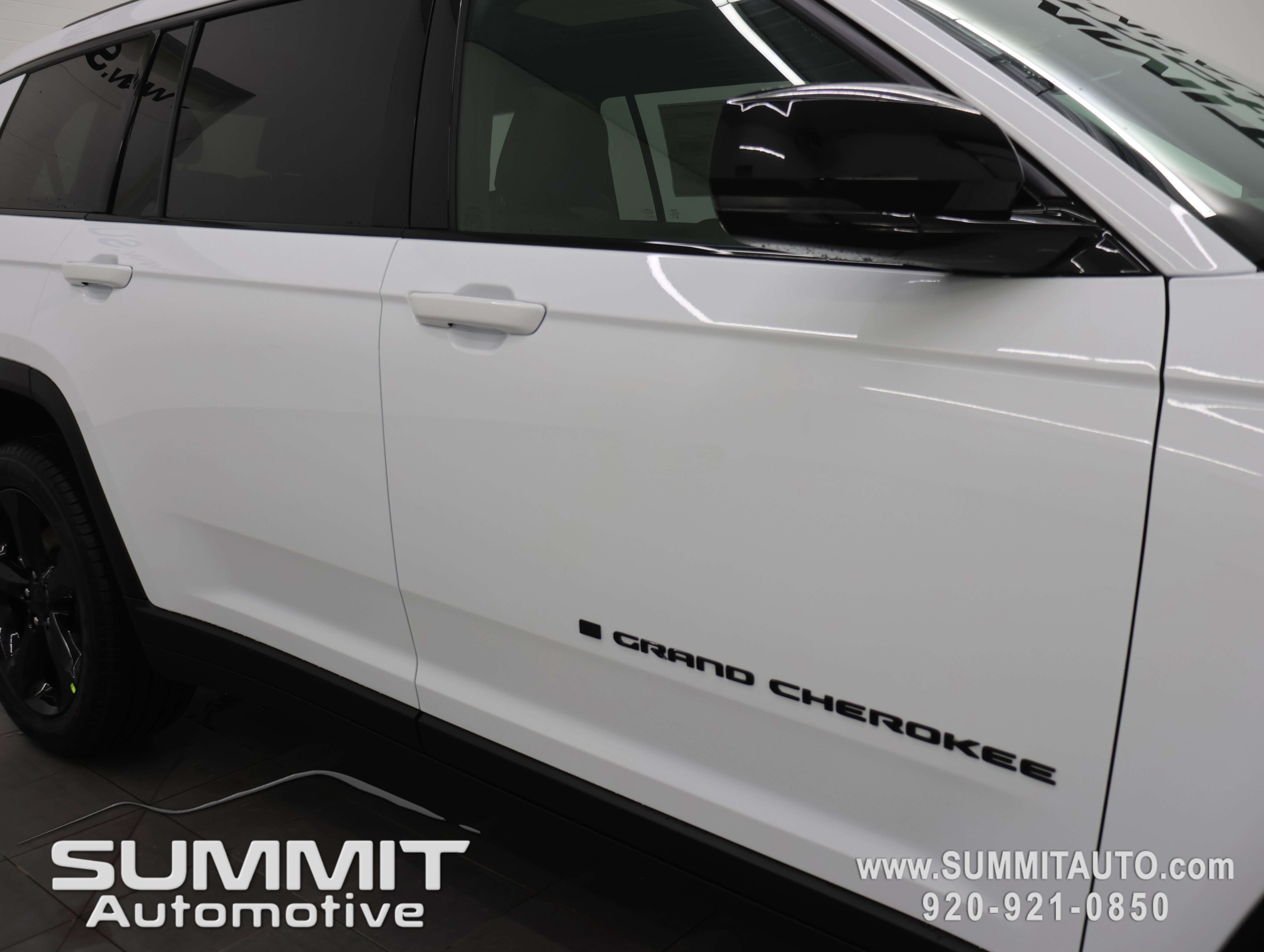 New 2026 Jeep Grand Cherokee L Limited image 25