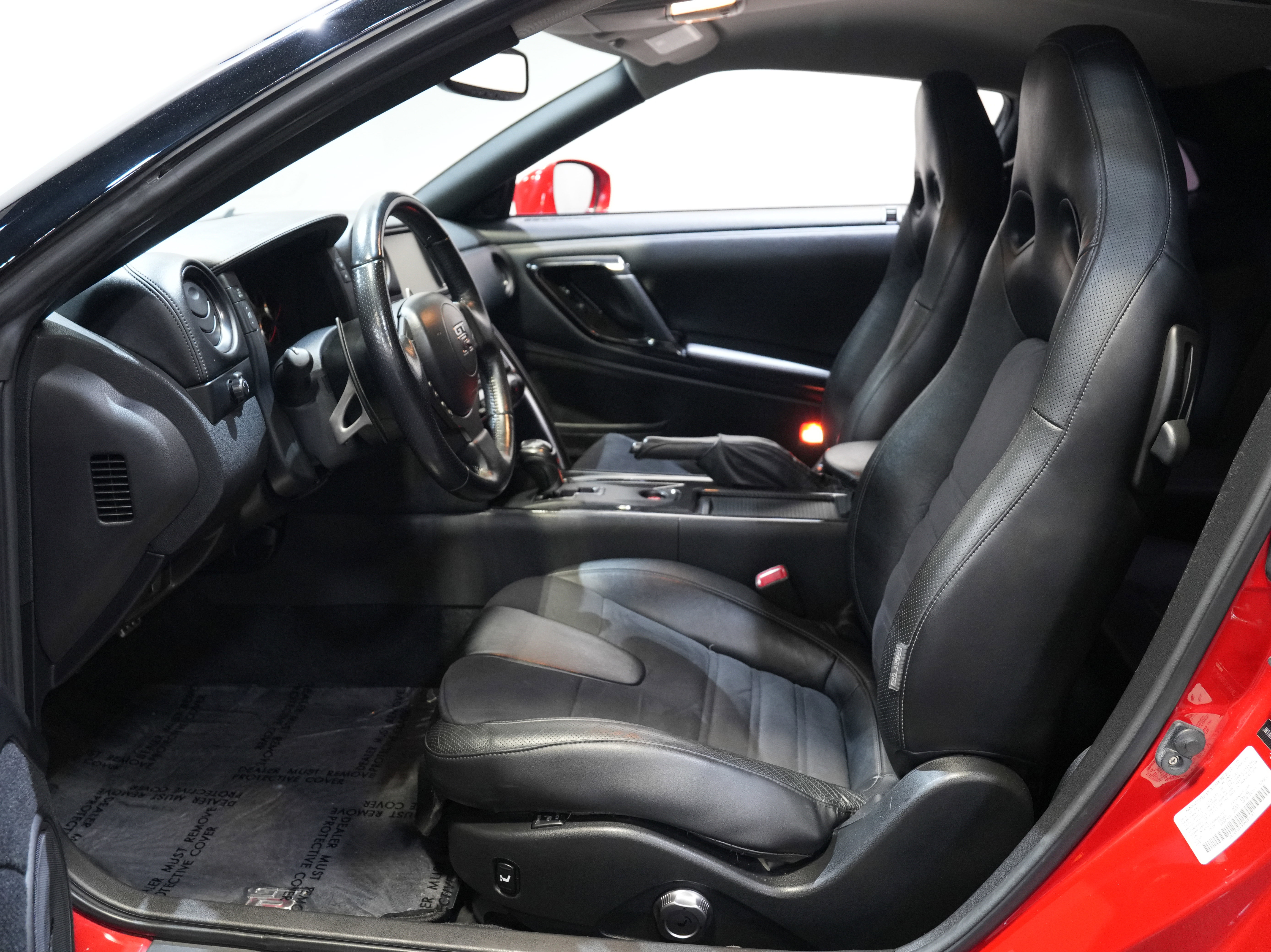 Used 2013 Nissan GT-R Premium AWD/4WD image 27