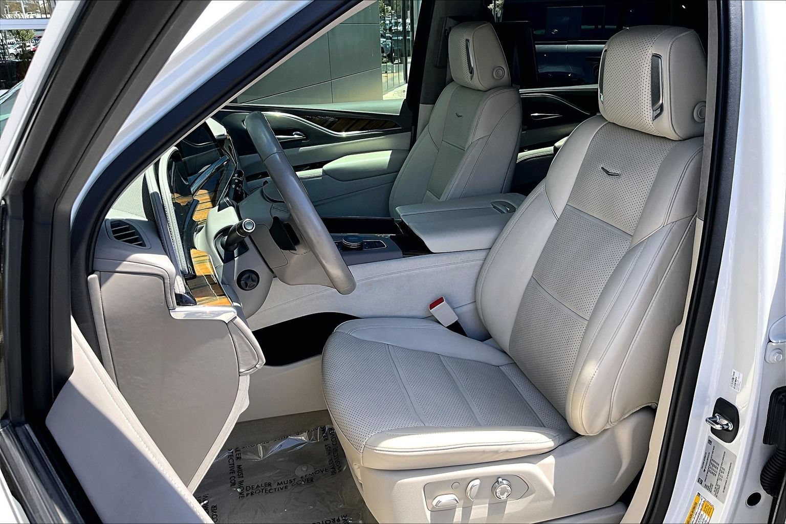 Used 2022 Cadillac Escalade Sport Platinum RWD image 25