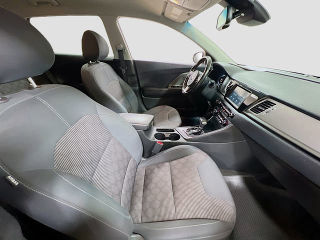 Used 2018 Kia Niro LX image 25
