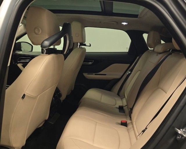 Used 2020 Jaguar F-PACE Premium AWD/4WD image 7
