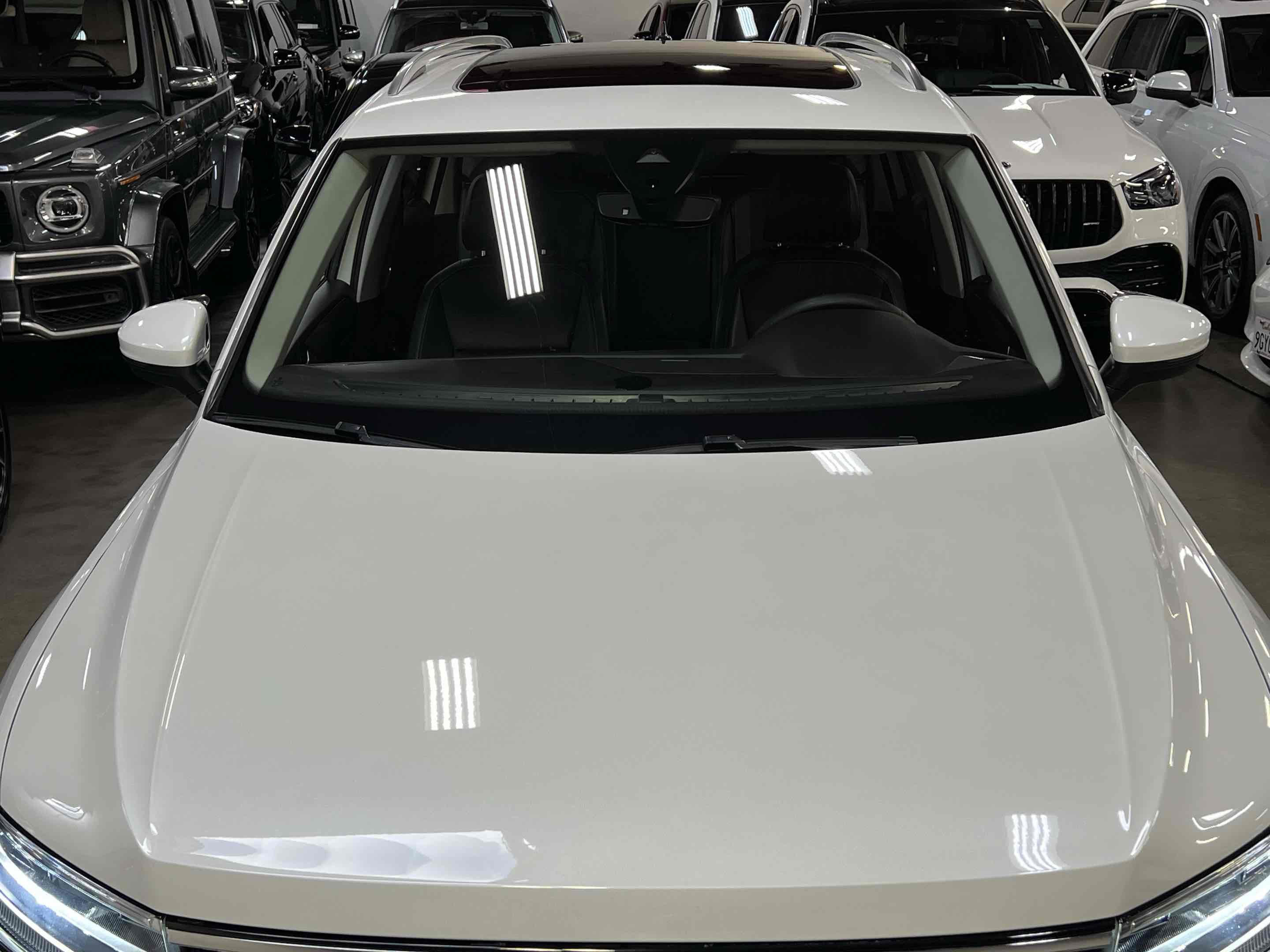 Used 2023 Volkswagen Tiguan SE w/ Panoramic Sunroof Package image 29