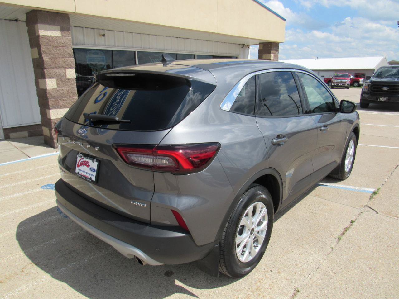 Used 2023 Ford Escape Active w/ Tech Pack #1 AWD/4WD image 5