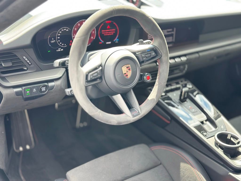 Used 2025 Porsche 911 Carrera GTS RWD image 10