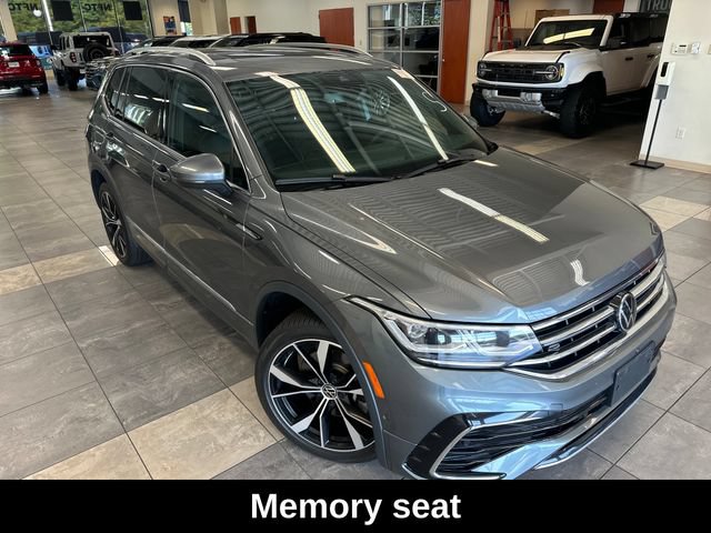 Used 2024 Volkswagen Tiguan SEL R-Line AWD/4WD image 8