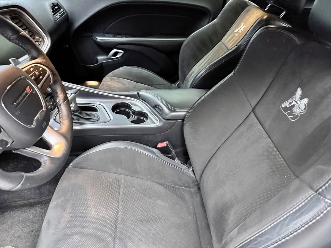 Used 2016 Dodge Challenger R/T Scat Pack w/ Leather Interior Group RWD image 10