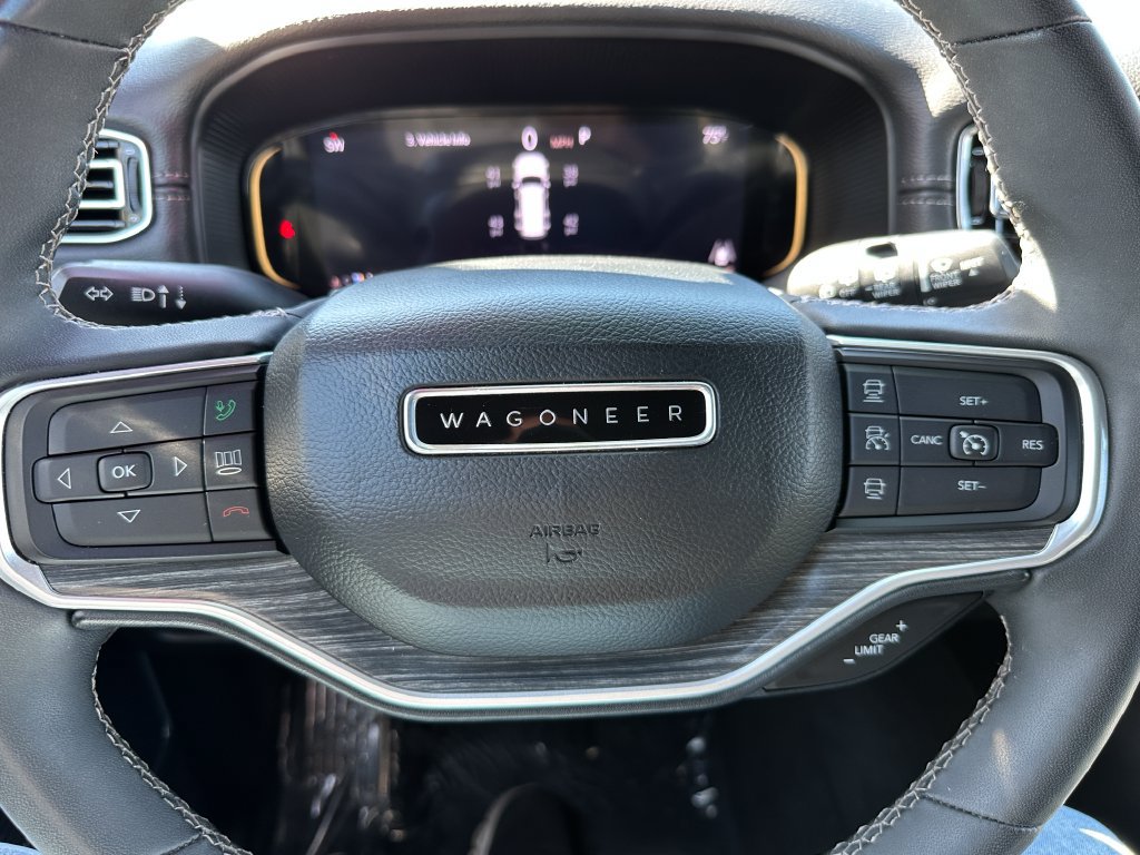 Certified 2024 Jeep Wagoneer L Series II AWD/4WD image 25