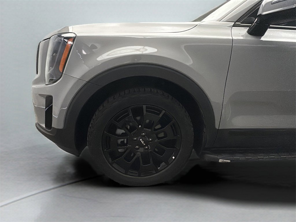 Used 2022 Kia Telluride SX w/ SX Prestige Package image 4