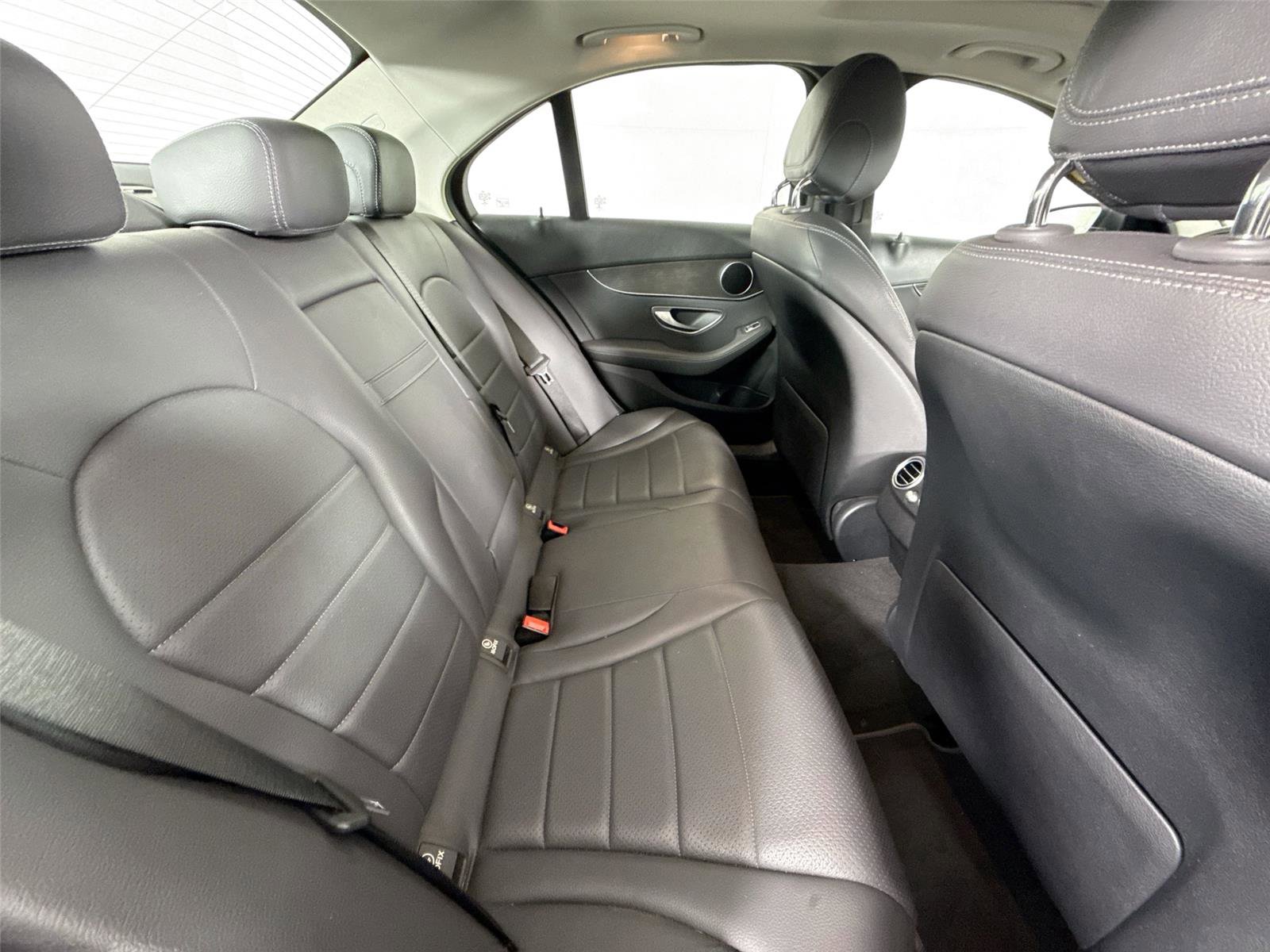 Used 2020 Mercedes-Benz C 300 4MATIC Sedan image 45