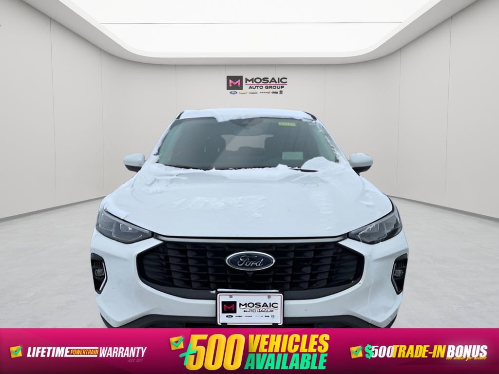 Used 2023 Ford Escape Platinum w/ Premium Technology Package image 2