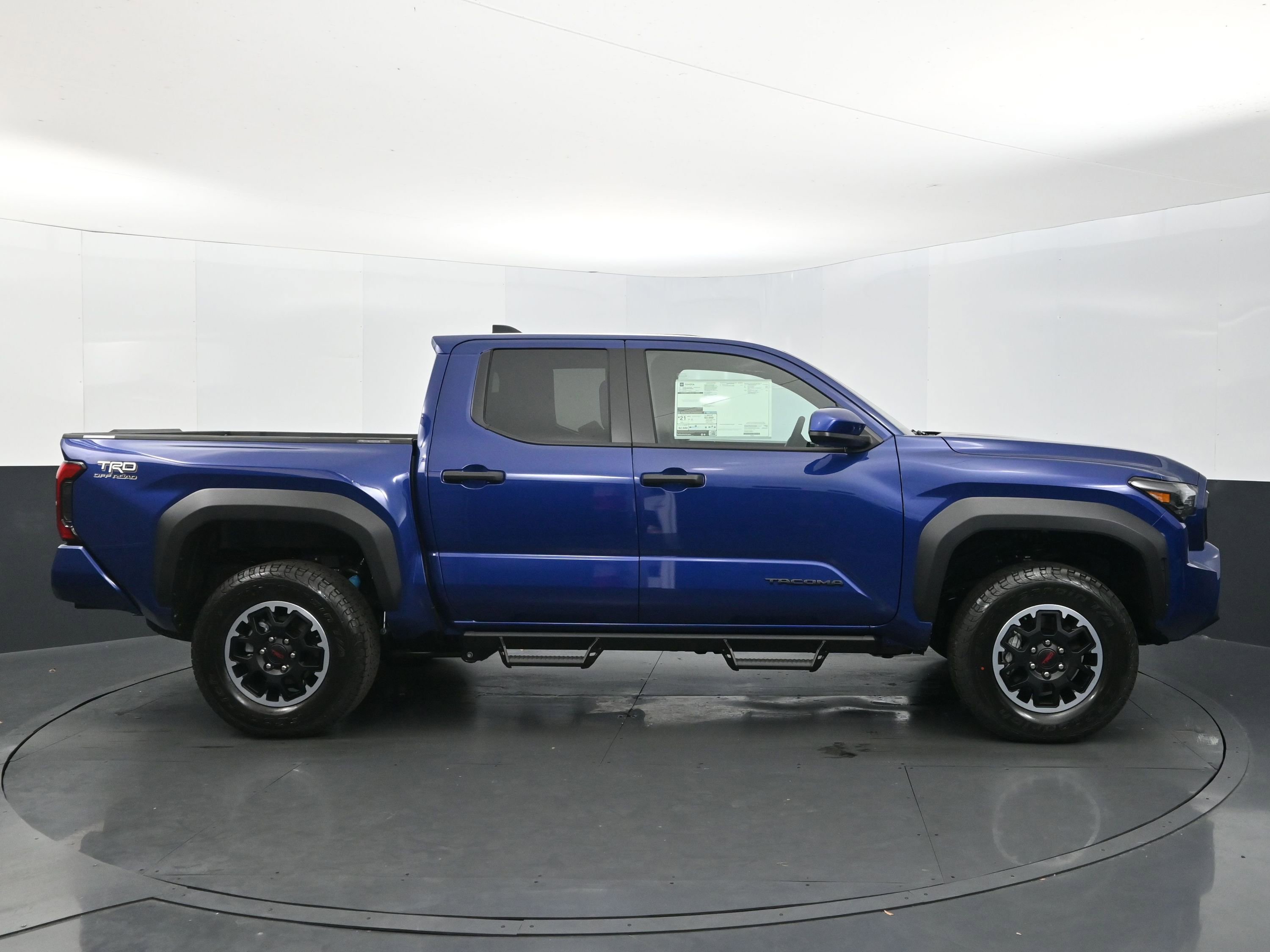 Used 2025 Toyota Tacoma TRD Off-Road image 6