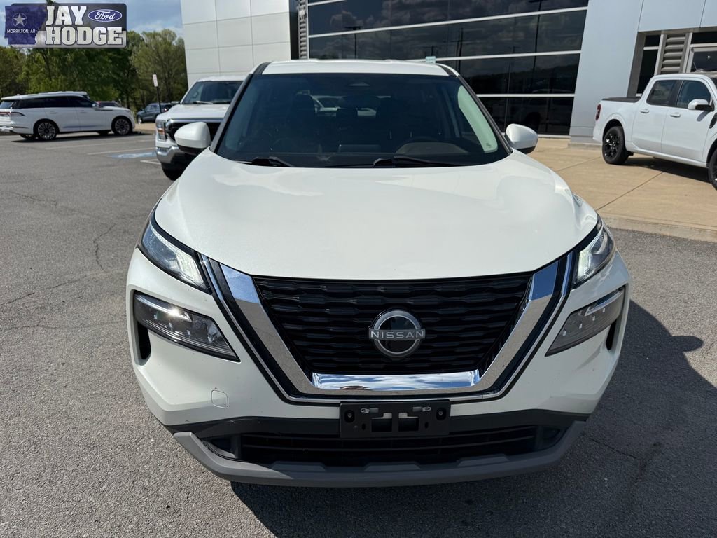 Used 2023 Nissan Rogue SV image 9