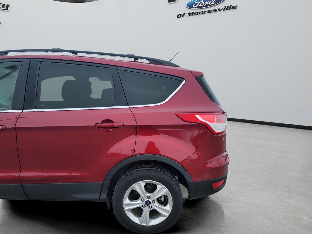 Used 2016 Ford Escape SE w/ Equipment Group 201A image 7