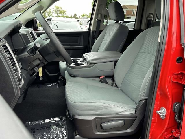 Used 2016 RAM 1500 Express RWD image 17