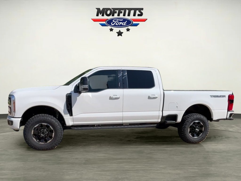 Used 2026 Ford F350 Platinum w/ Tremor Off-Road Package AWD/4WD image 2