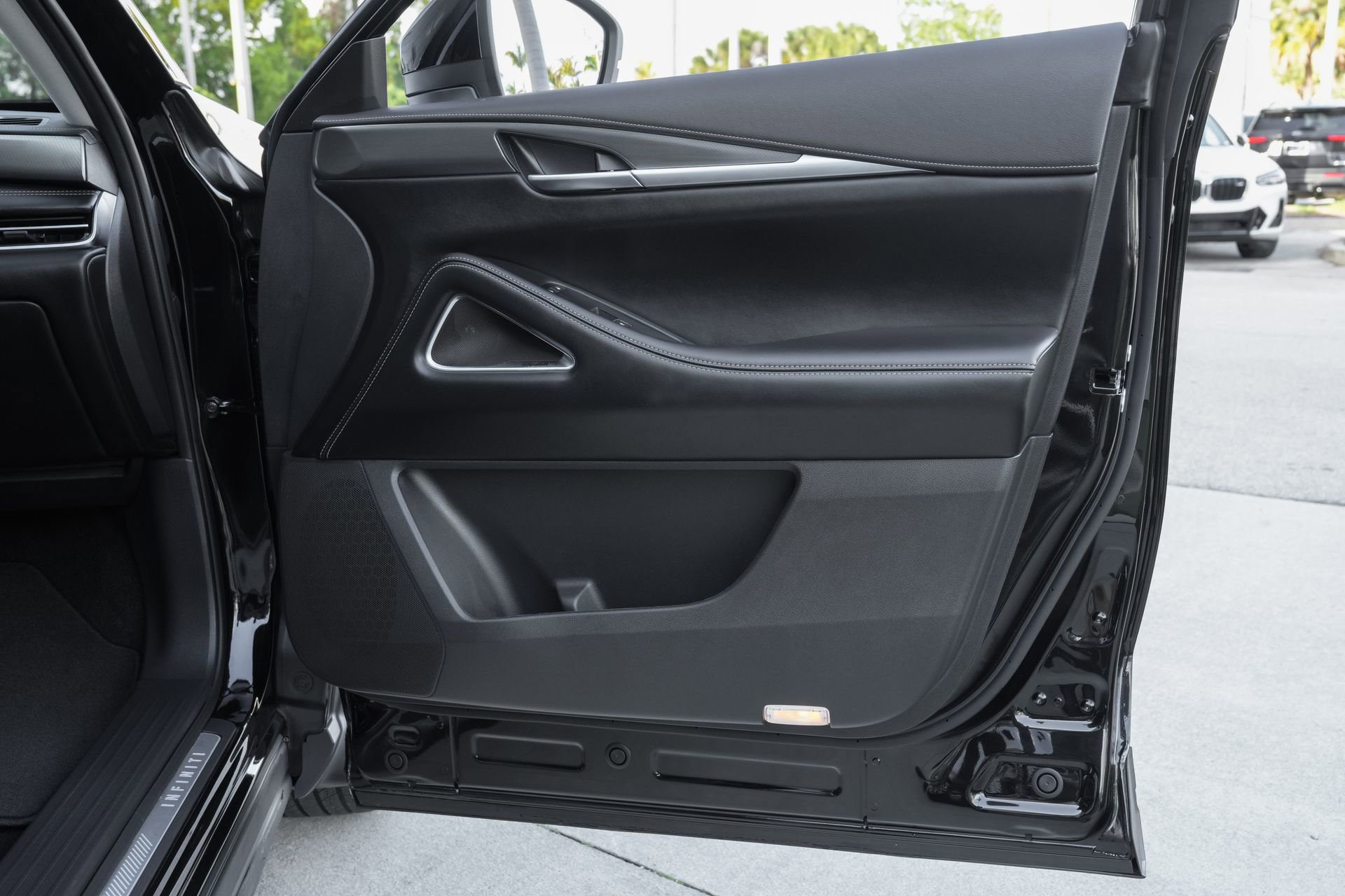 Certified 2026 INFINITI QX60 Luxe w/ Cargo Package image 37