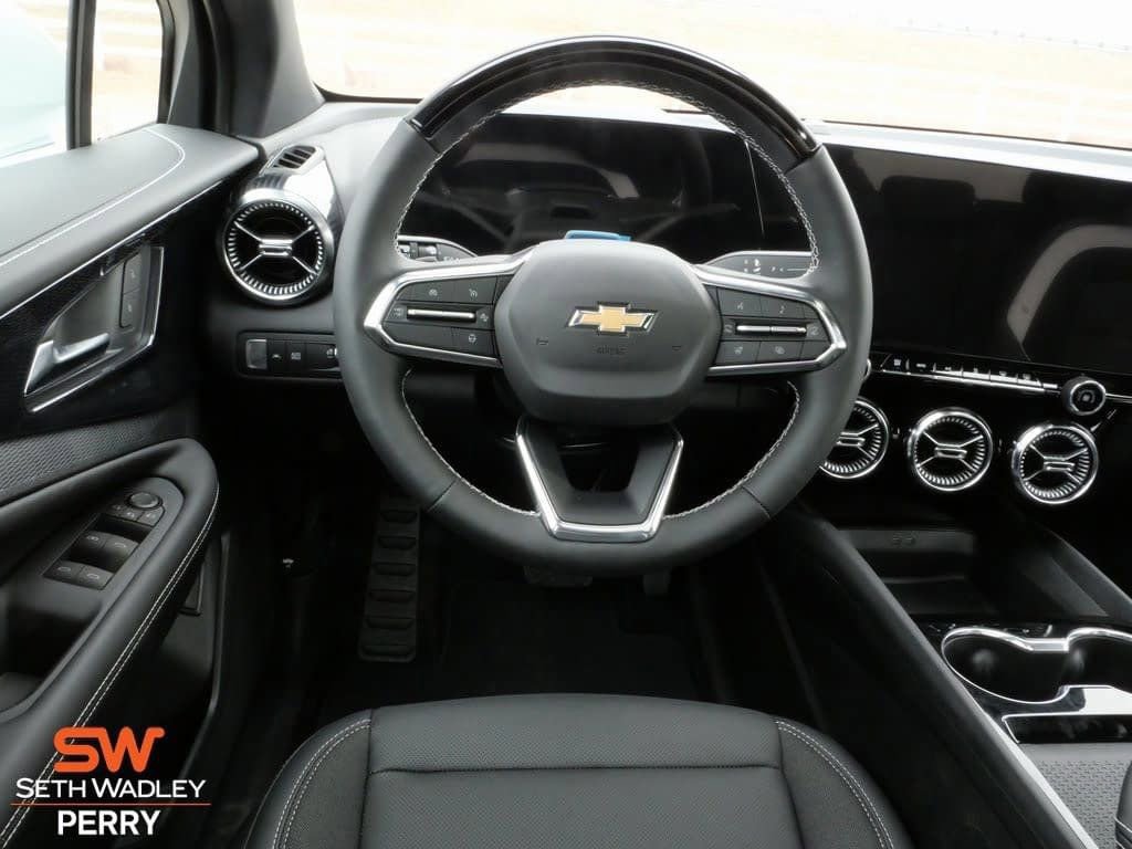New 2025 Chevrolet Blazer EV LT AWD/4WD image 33