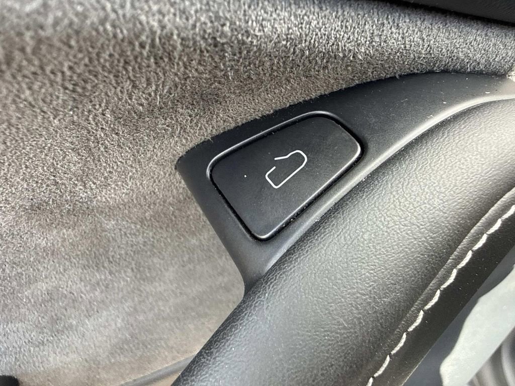 Used 2023 Tesla Model Y Long Range image 22