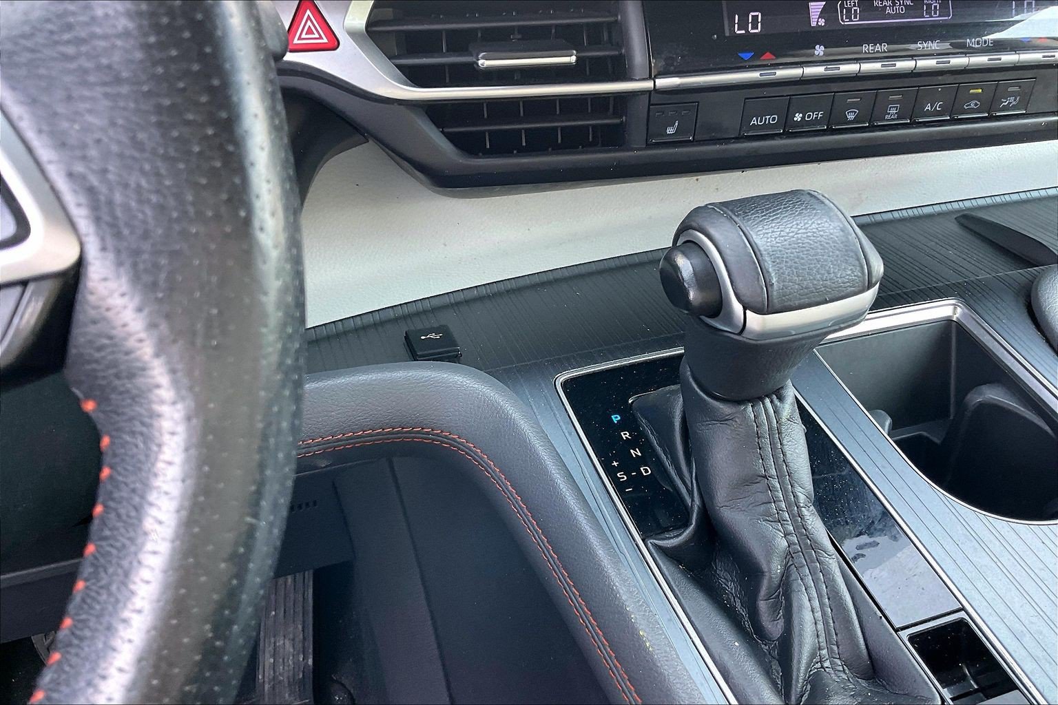 Used 2021 Toyota Sienna XSE AWD/4WD image 39