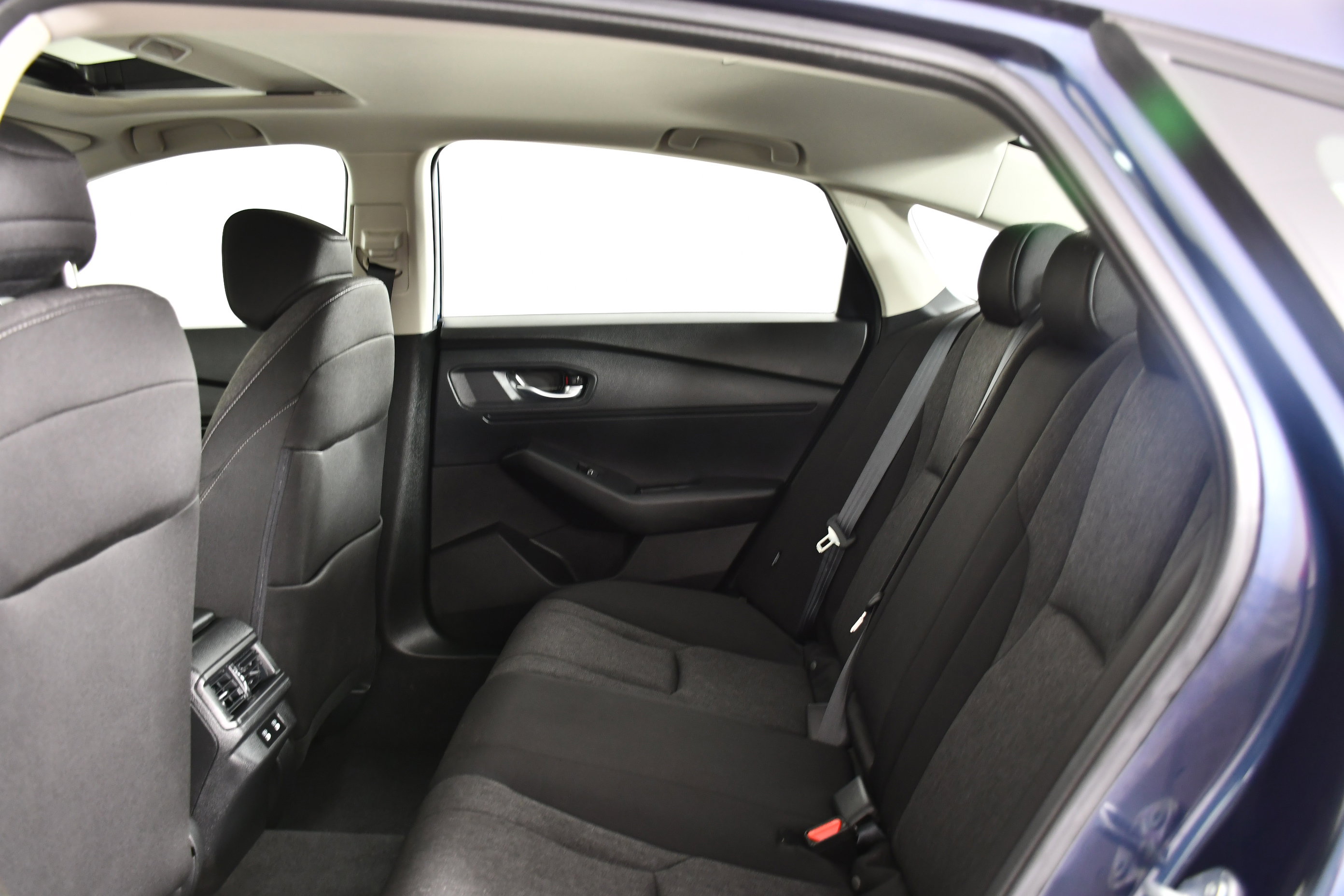 Certified 2025 Honda Accord SE image 30