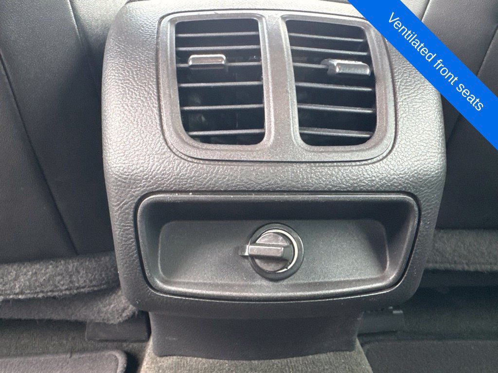 Used 2015 Ford Taurus Limited FWD image 15