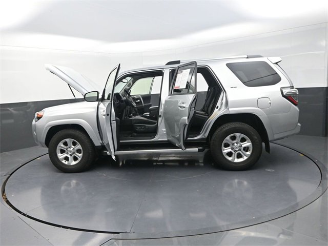 Used 2020 Toyota 4Runner SR5 image 38