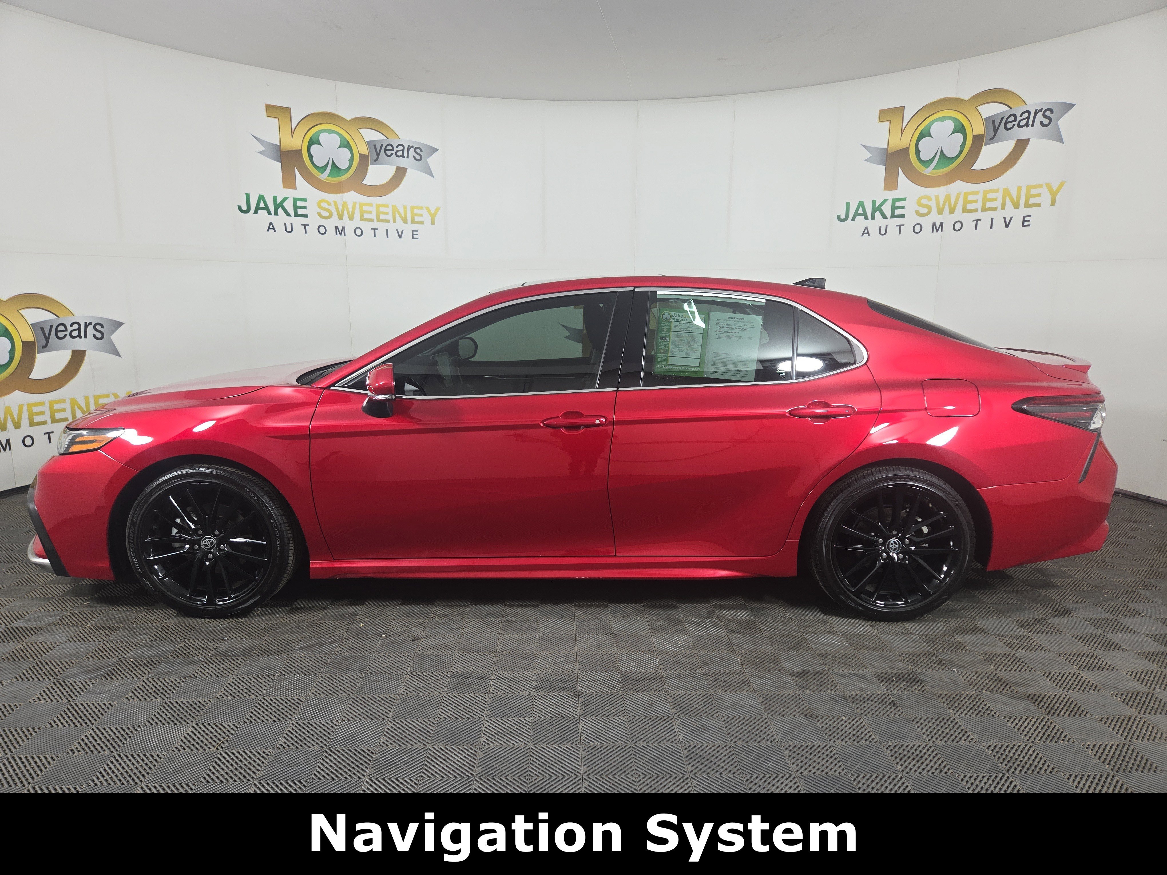 Used 2022 Toyota Camry XSE image 4