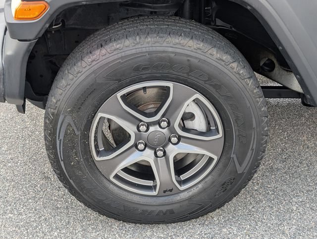 Used 2018 Jeep Wrangler Unlimited Sport S AWD/4WD image 15