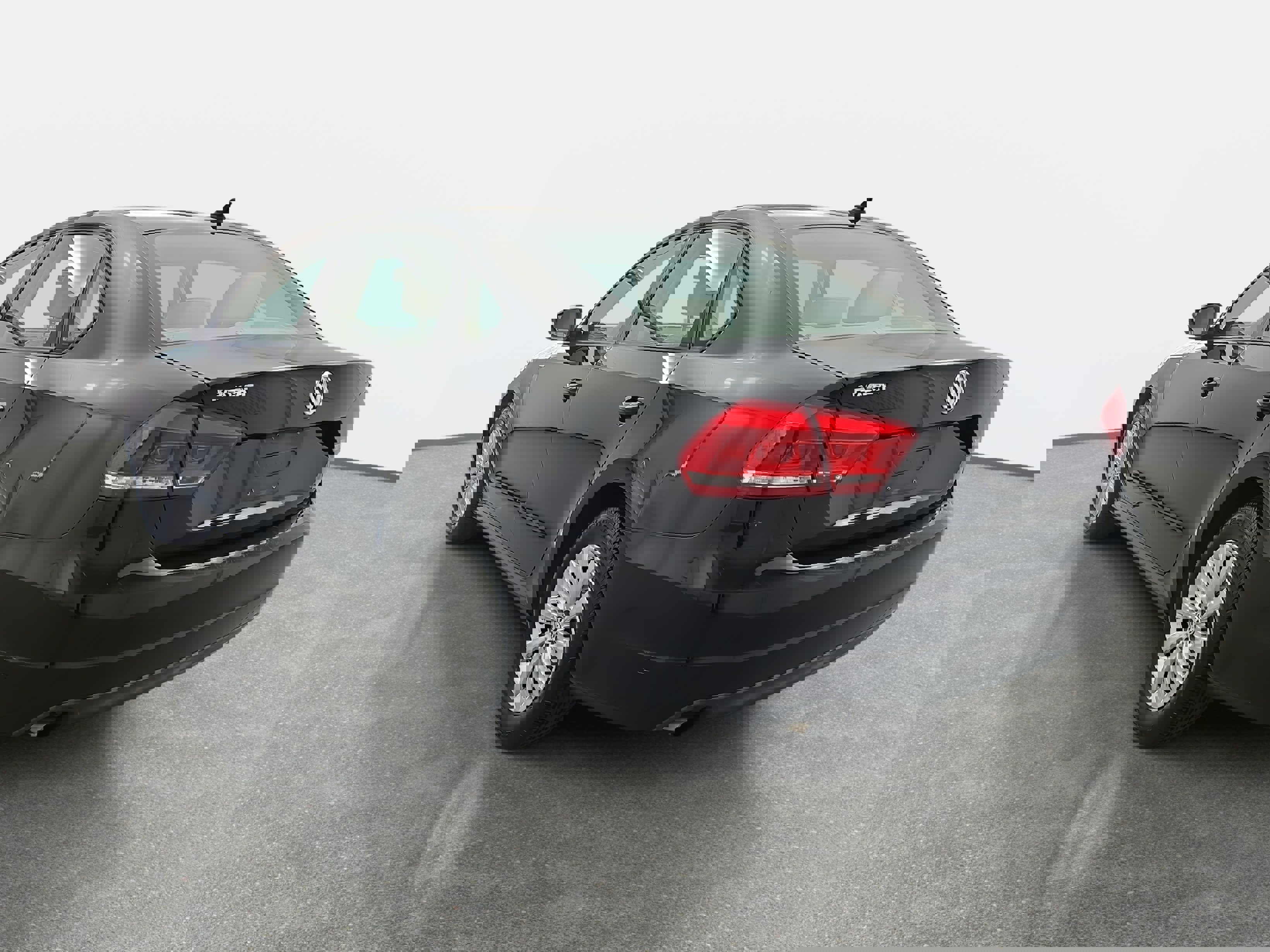 Used 2015 Volkswagen Passat 1.8T Wolfsburg Edition image 5