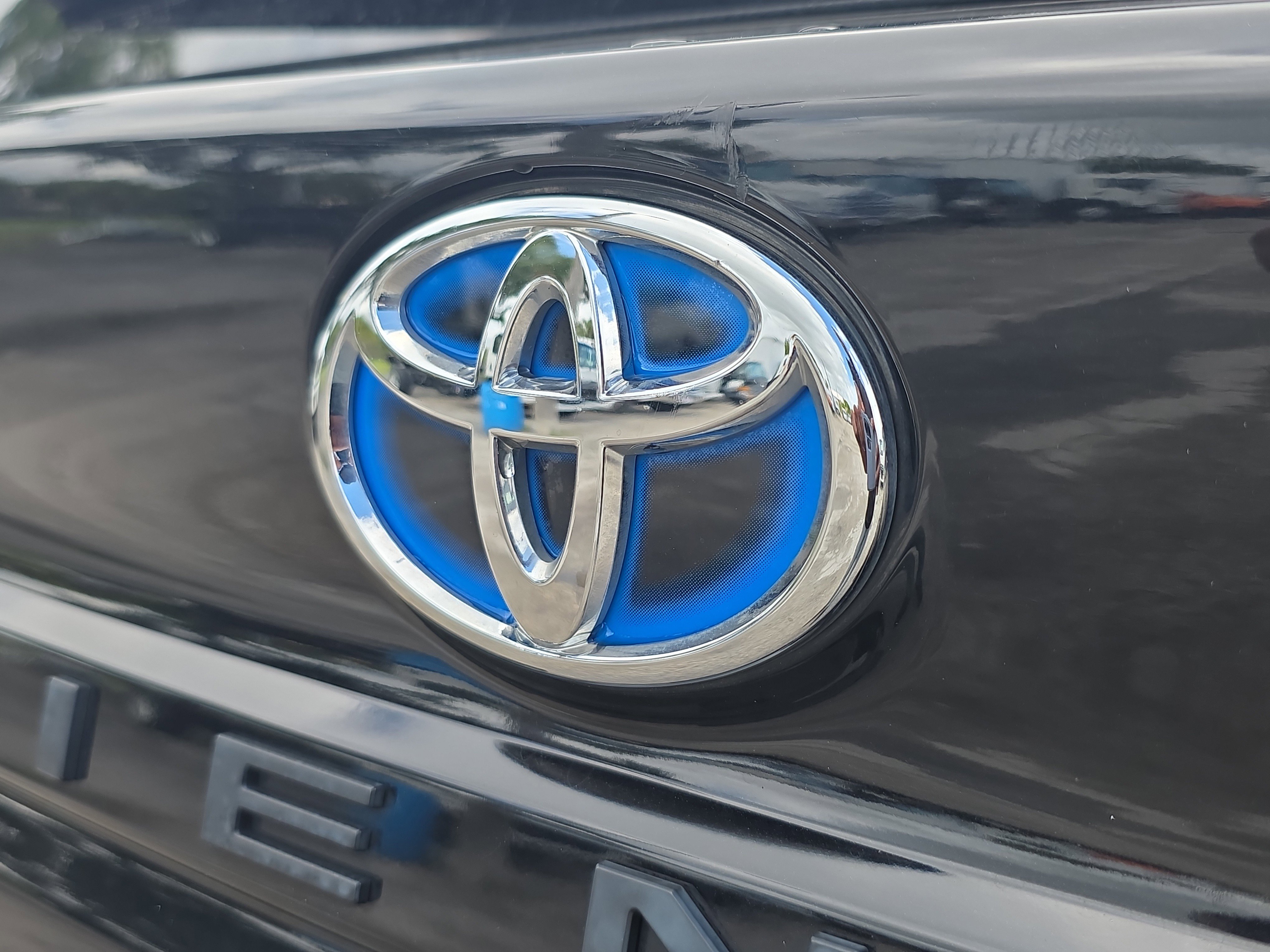 Used 2024 Toyota Sienna XLE FWD image 9