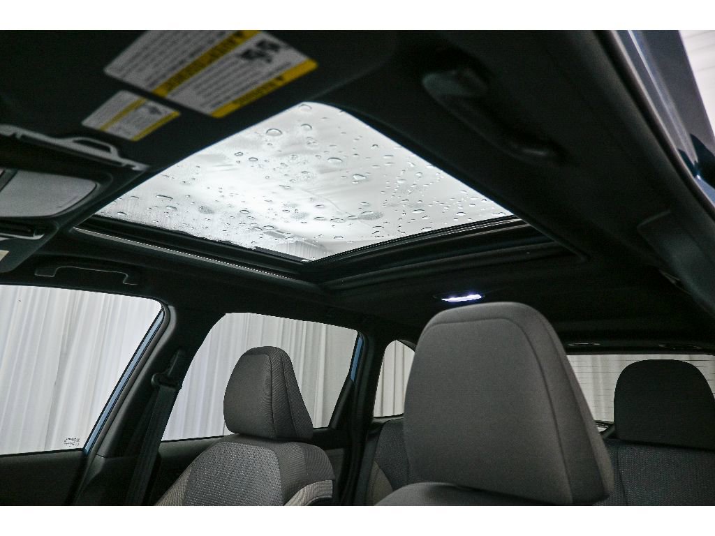 Used 2025 Subaru Forester Premium image 32