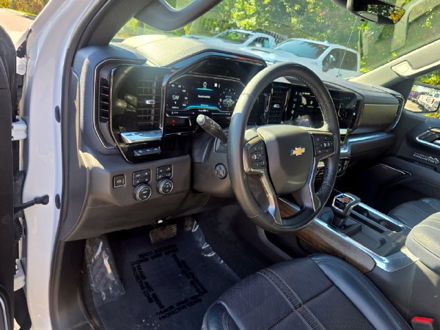 Used 2023 Chevrolet Silverado 1500 High Country w/ High Country Premium Package AWD/4WD image 24
