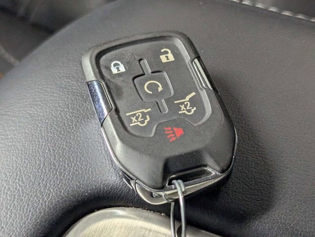 Used 2020 GMC Yukon Denali w/ Denali Ultimate Package AWD/4WD image 28