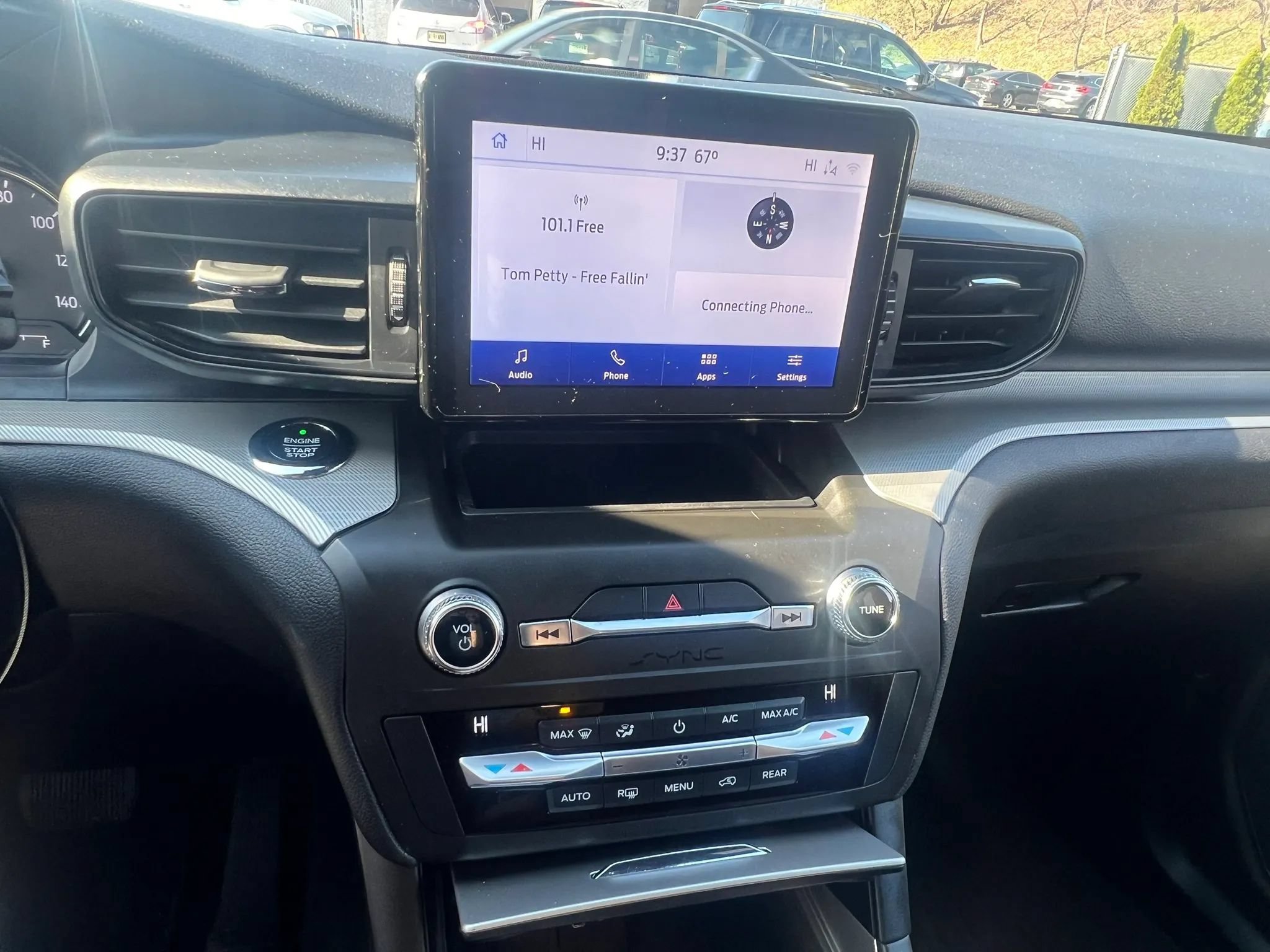 Used 2020 Ford Explorer XLT AWD/4WD image 23