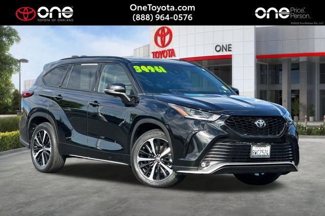 Used 2021 Toyota Highlander XSE image 1