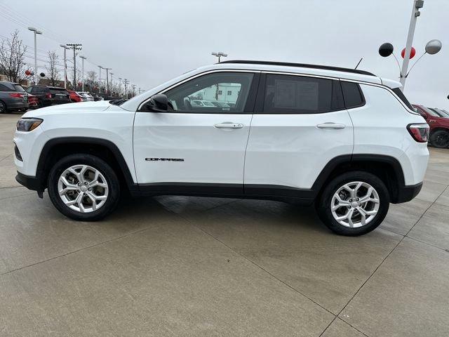 Used 2024 Jeep Compass Latitude image 31