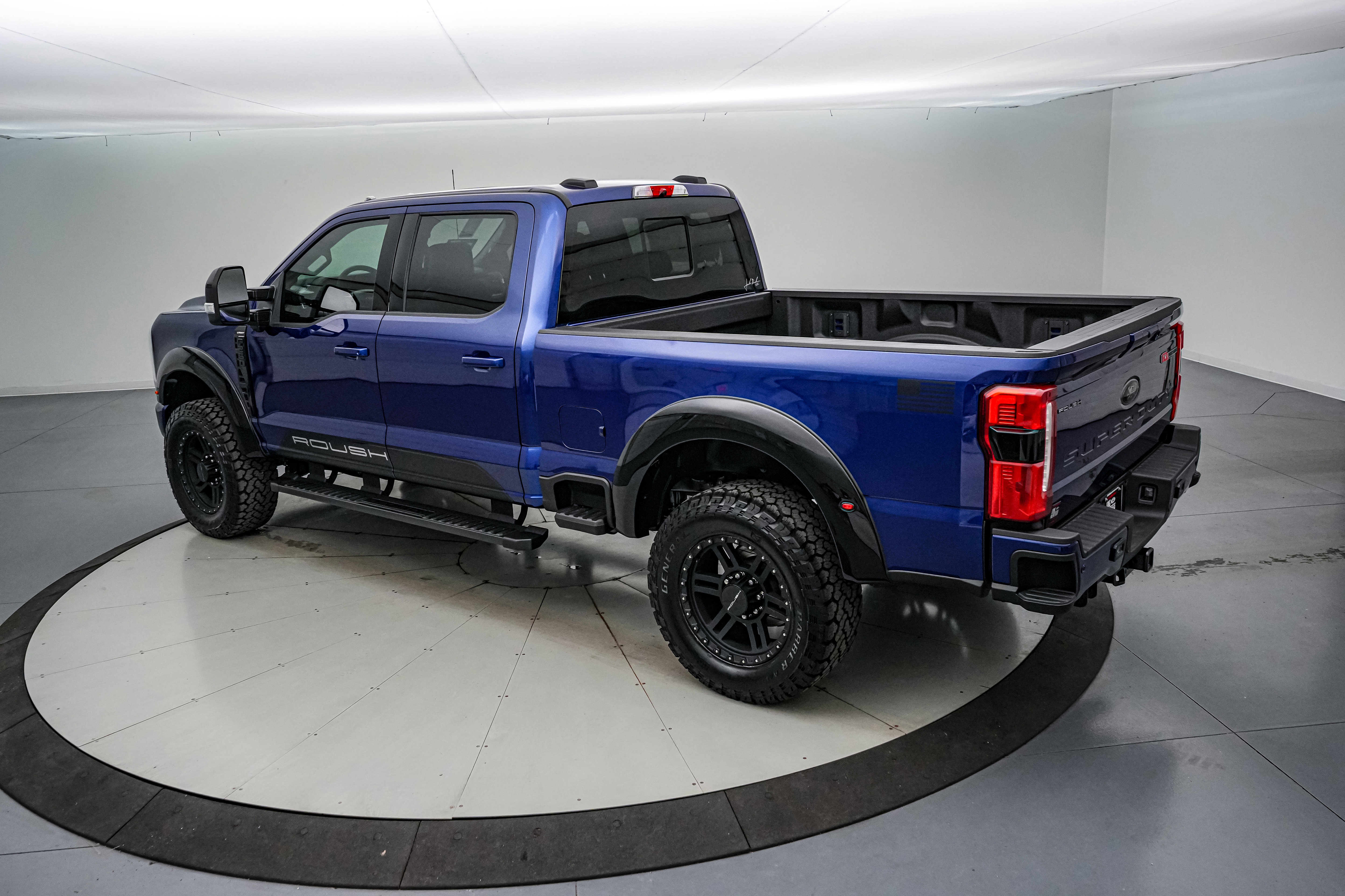 New 2026 Ford F250 Lariat w/ Black Appearance Package AWD/4WD image 9
