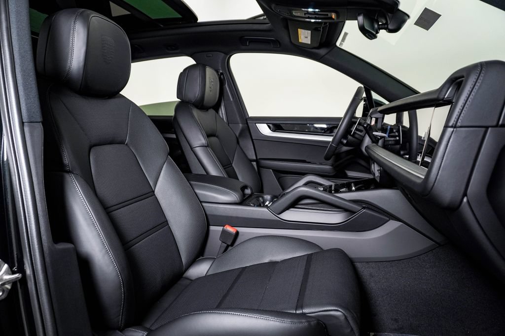 New 2026 Porsche Cayenne S AWD/4WD image 15