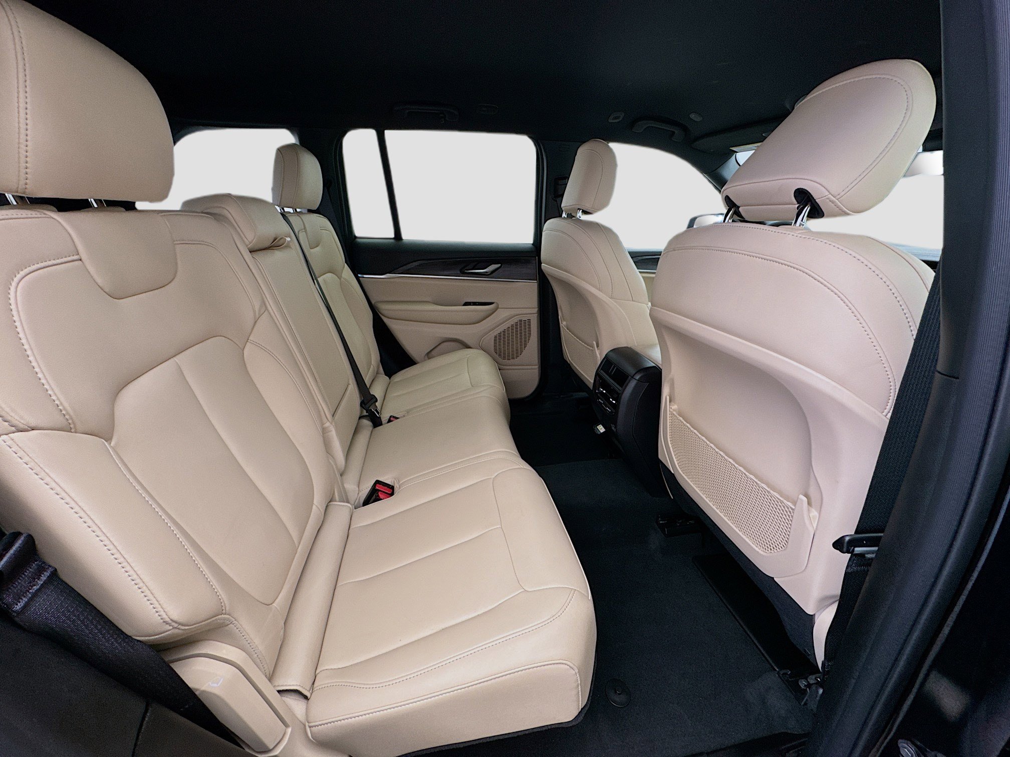 Used 2025 Jeep Grand Cherokee Limited image 19